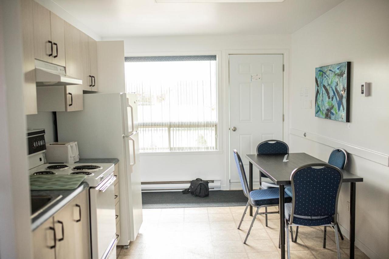 Motel Et Condo Chez Charley Sainte-Anne-de-Beaupré Dış mekan fotoğraf