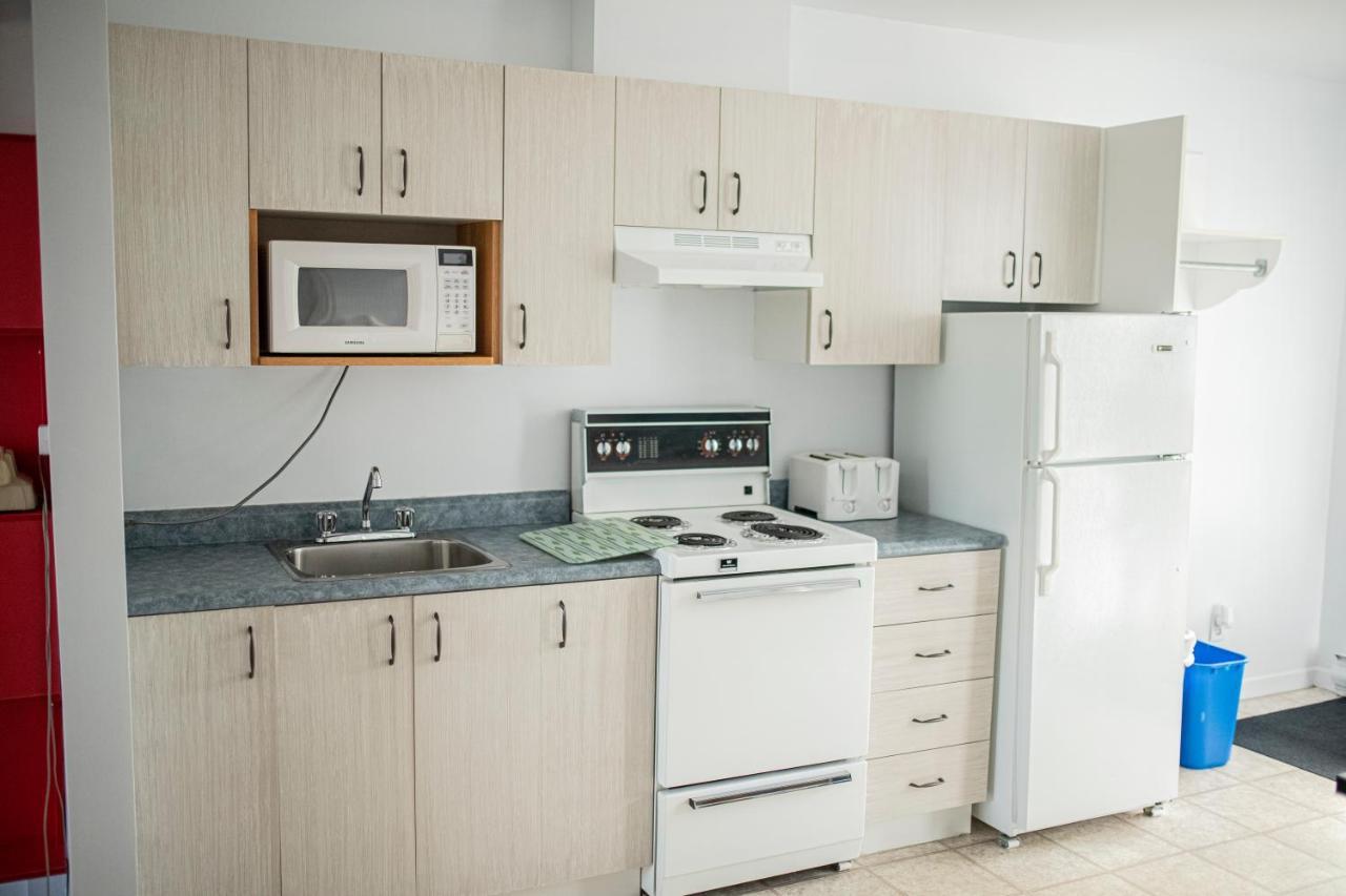 Motel Et Condo Chez Charley Sainte-Anne-de-Beaupré Dış mekan fotoğraf