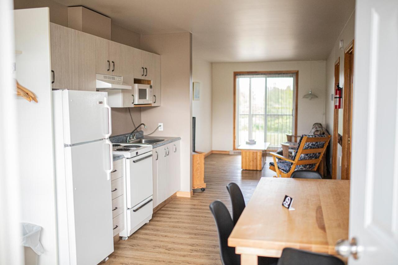 Motel Et Condo Chez Charley Sainte-Anne-de-Beaupré Dış mekan fotoğraf