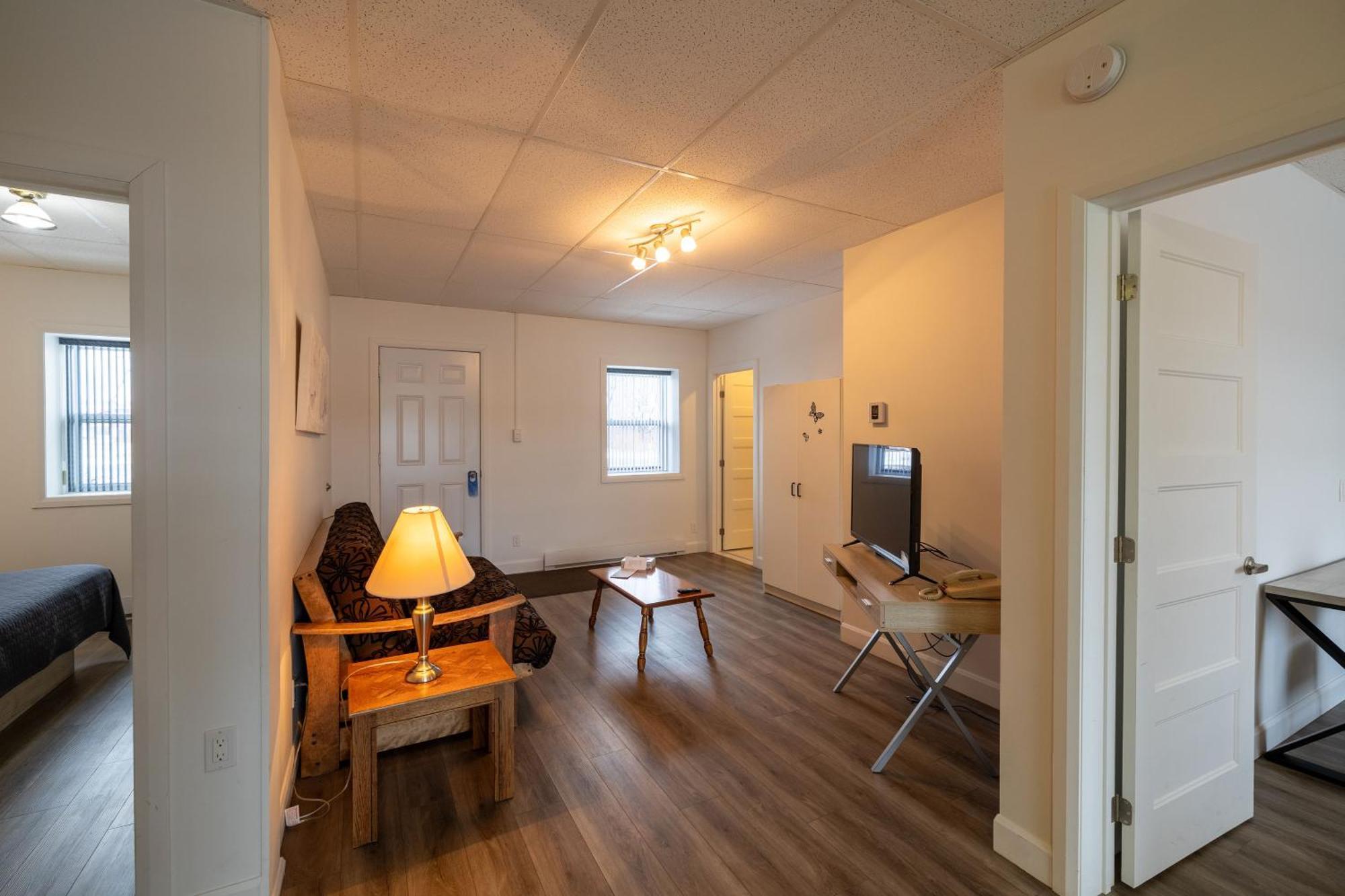 Motel Et Condo Chez Charley Sainte-Anne-de-Beaupré Dış mekan fotoğraf