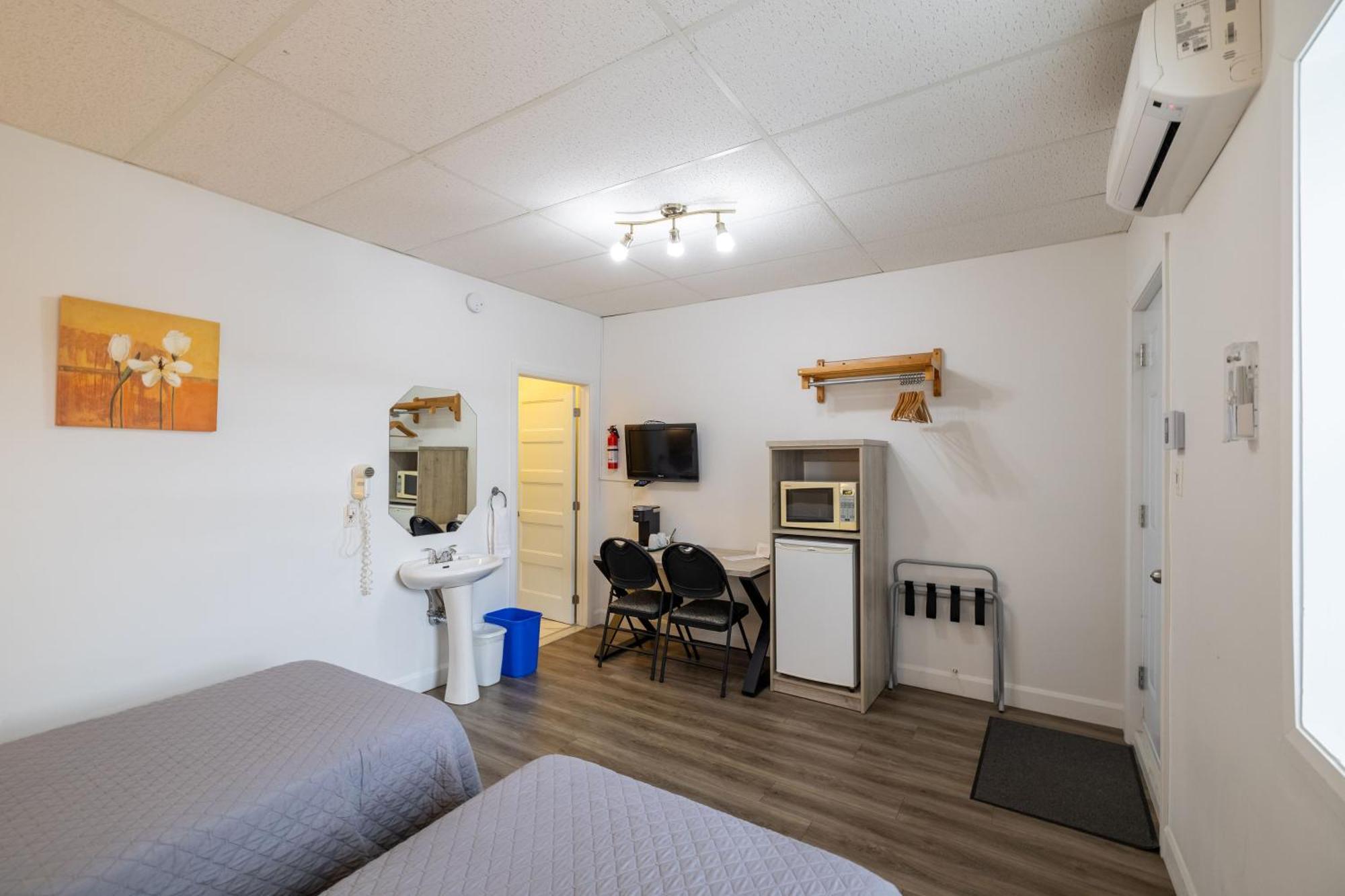 Motel Et Condo Chez Charley Sainte-Anne-de-Beaupré Dış mekan fotoğraf