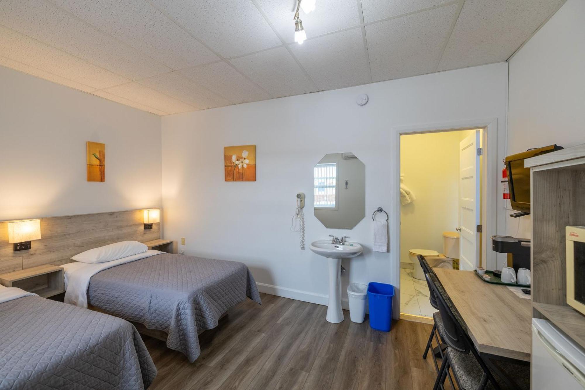 Motel Et Condo Chez Charley Sainte-Anne-de-Beaupré Dış mekan fotoğraf