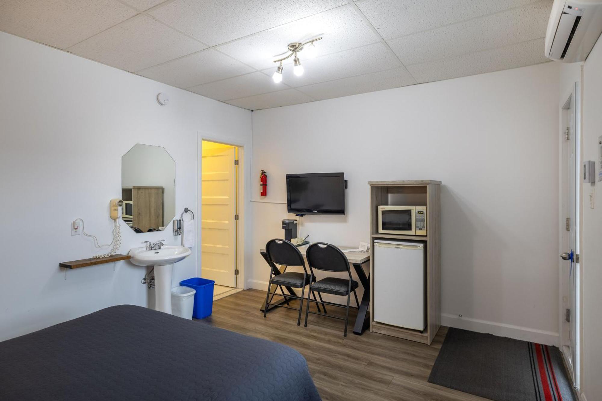 Motel Et Condo Chez Charley Sainte-Anne-de-Beaupré Dış mekan fotoğraf