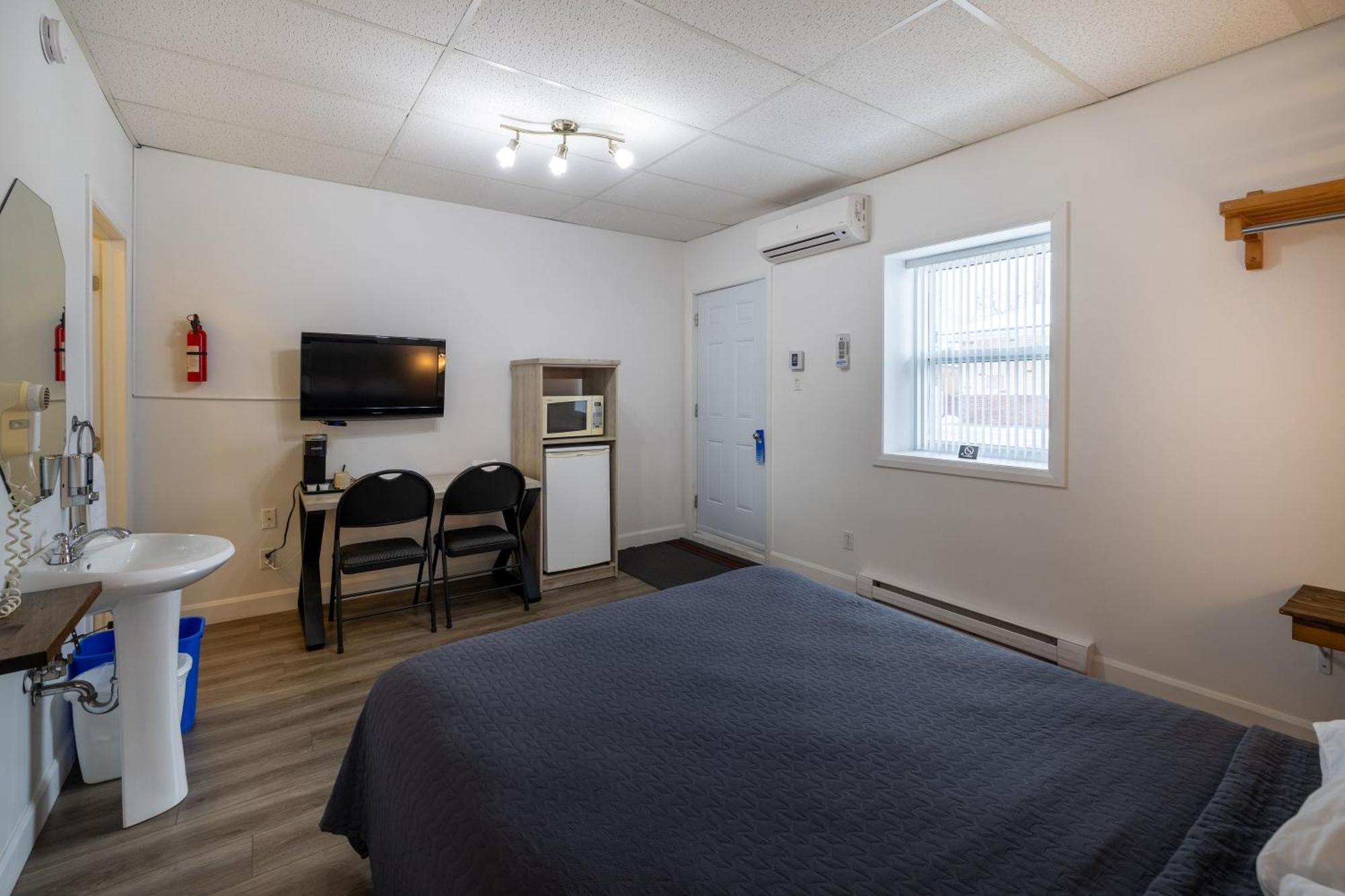 Motel Et Condo Chez Charley Sainte-Anne-de-Beaupré Dış mekan fotoğraf