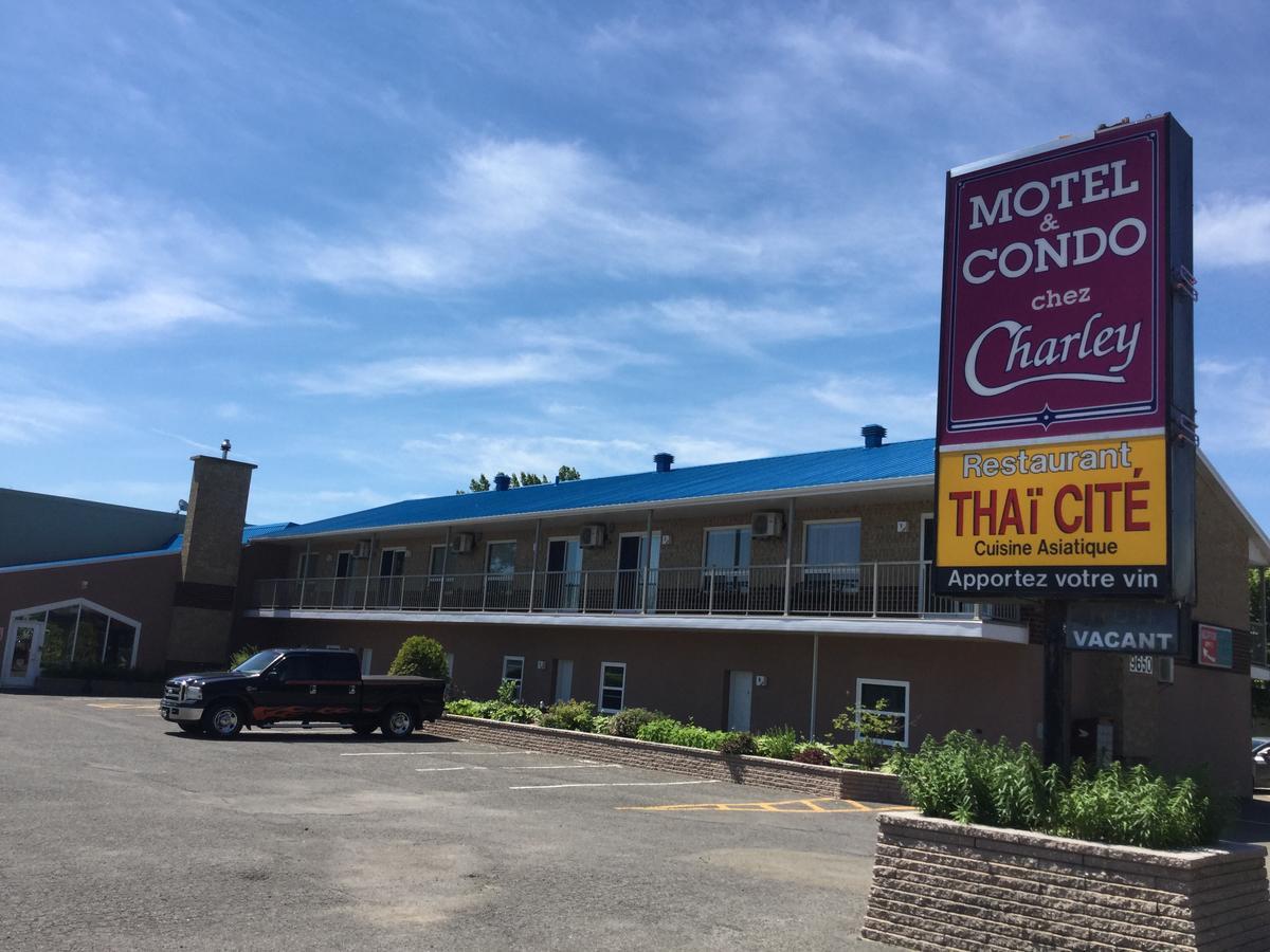 Motel Et Condo Chez Charley Sainte-Anne-de-Beaupré Dış mekan fotoğraf